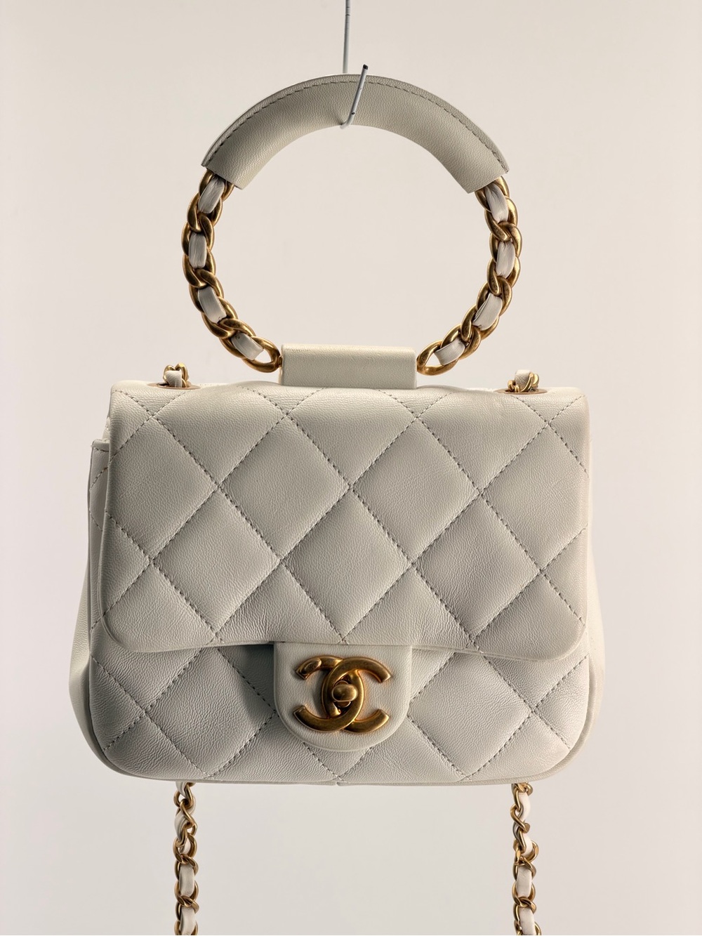 CHANEL MINI LAMBSKIN IN THE LOOP SHOULDER BAG WHITE - Picture 6 of 15
